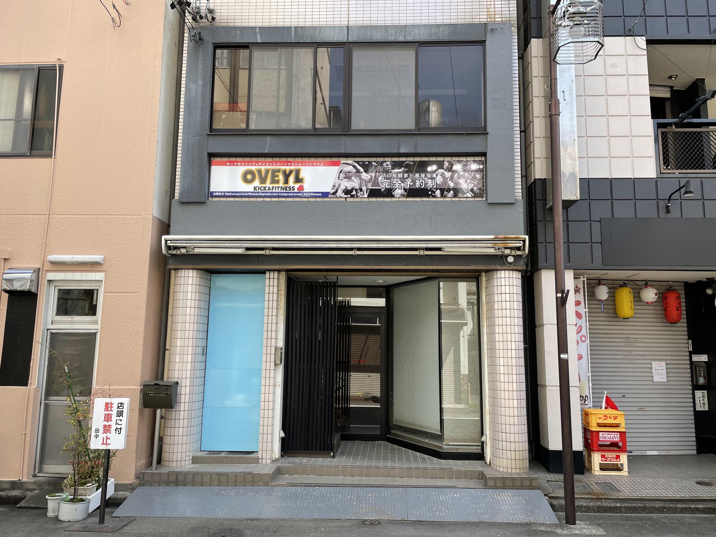 看板サイト:彩るショップ店舗の看板デザインを努力して：個性と魅力を一挙に表現するの近くの看板屋_看板サイト